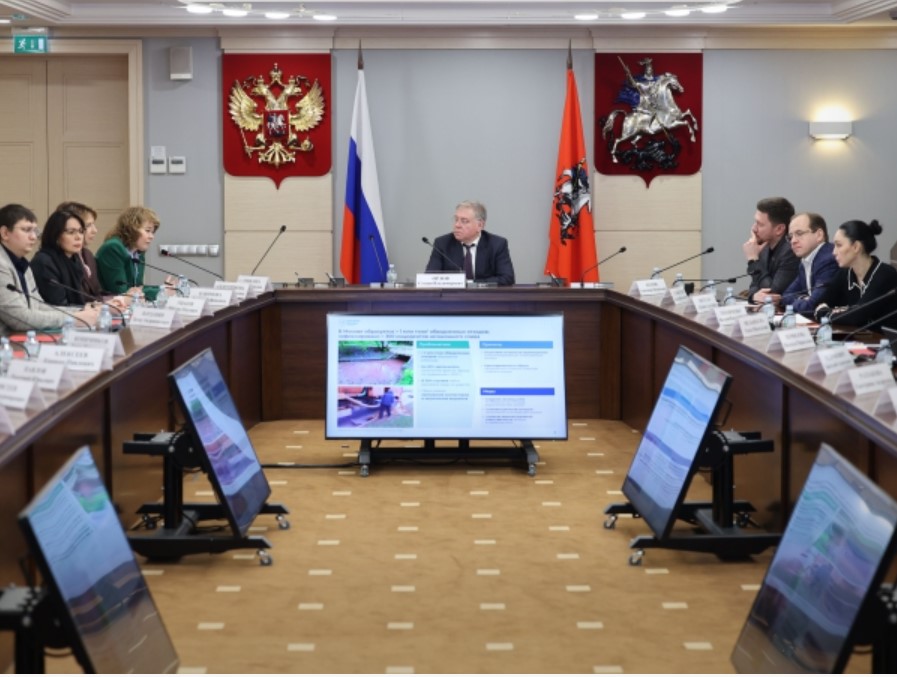 Аудитор КСП Москвы Борис Киселёв и начальник инспекции Ольга Павлова приняли участие в заседании круглого стола в Московской городской Думе